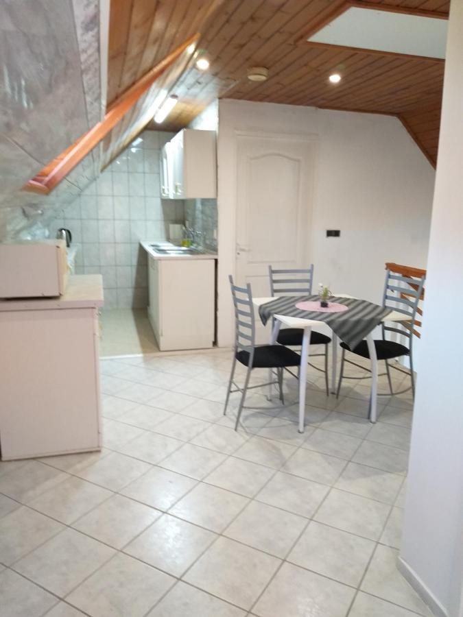 Aparthotel Azure House Keszthely Esterno foto