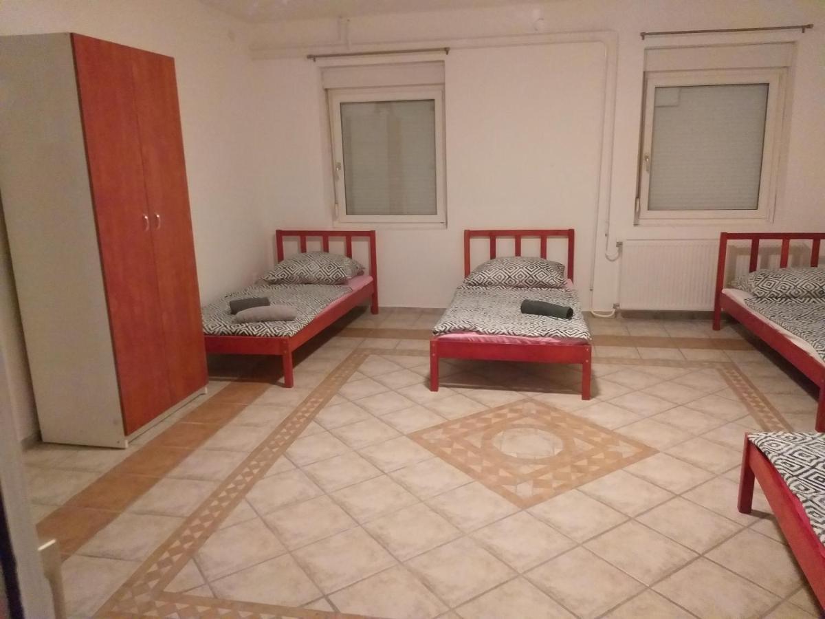 Aparthotel Azure House Keszthely Esterno foto