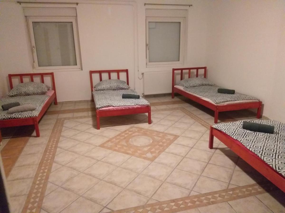 Aparthotel Azure House Keszthely Esterno foto