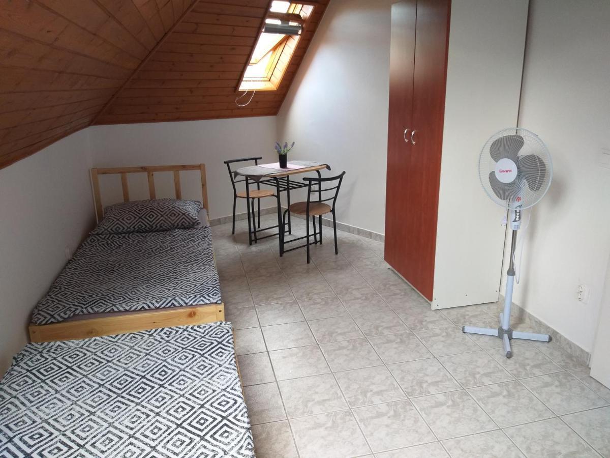 Aparthotel Azure House Keszthely Esterno foto