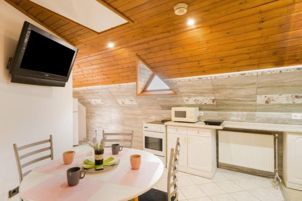 Aparthotel Azure House Keszthely Esterno foto
