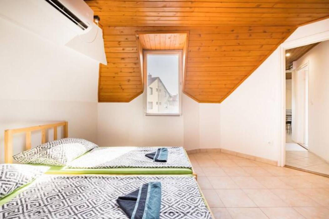 Aparthotel Azure House Keszthely Esterno foto