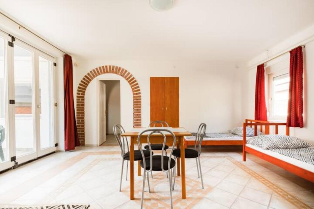 Aparthotel Azure House Keszthely Esterno foto